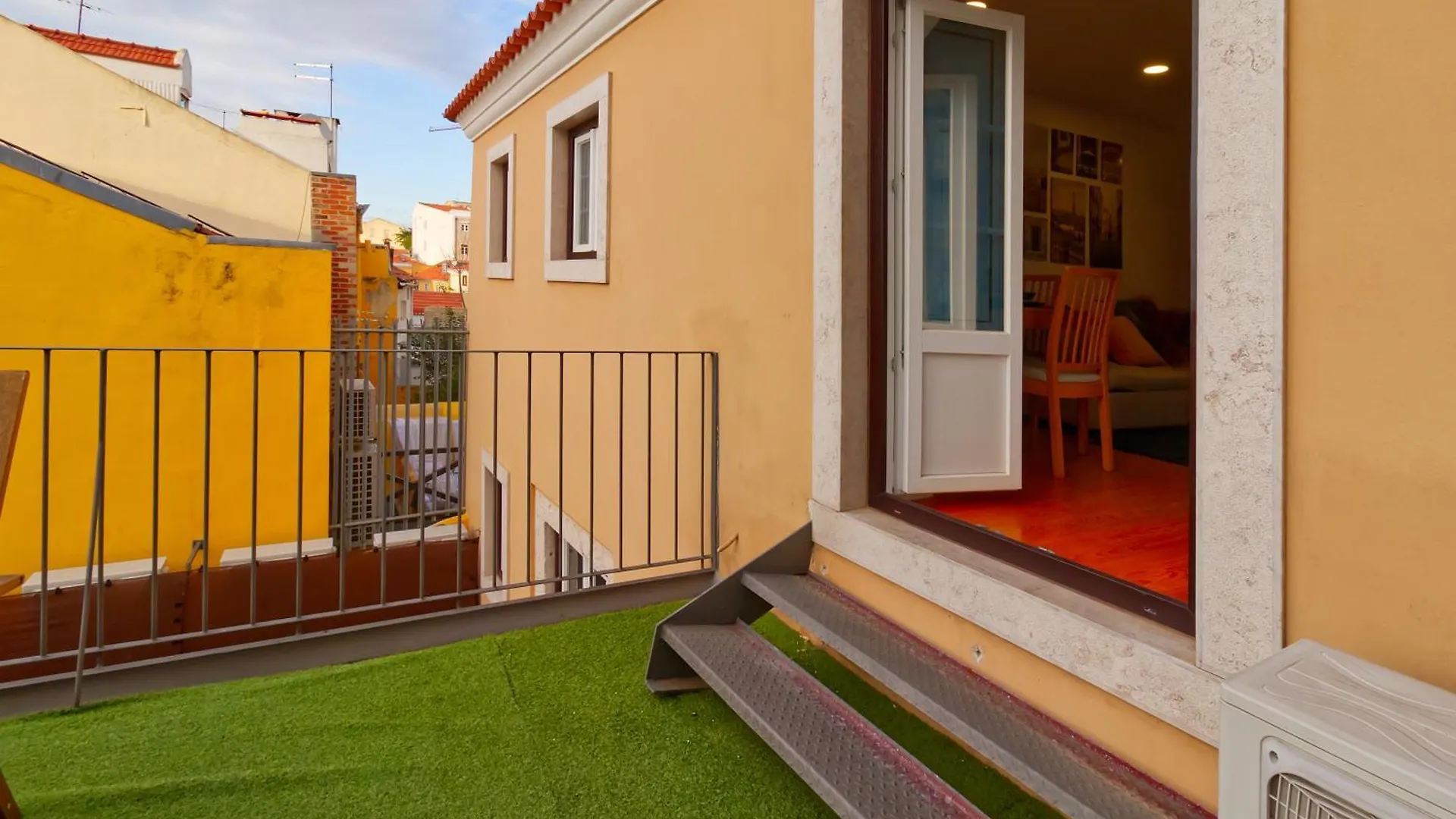 Appartamento Loft In The Center Lisbona