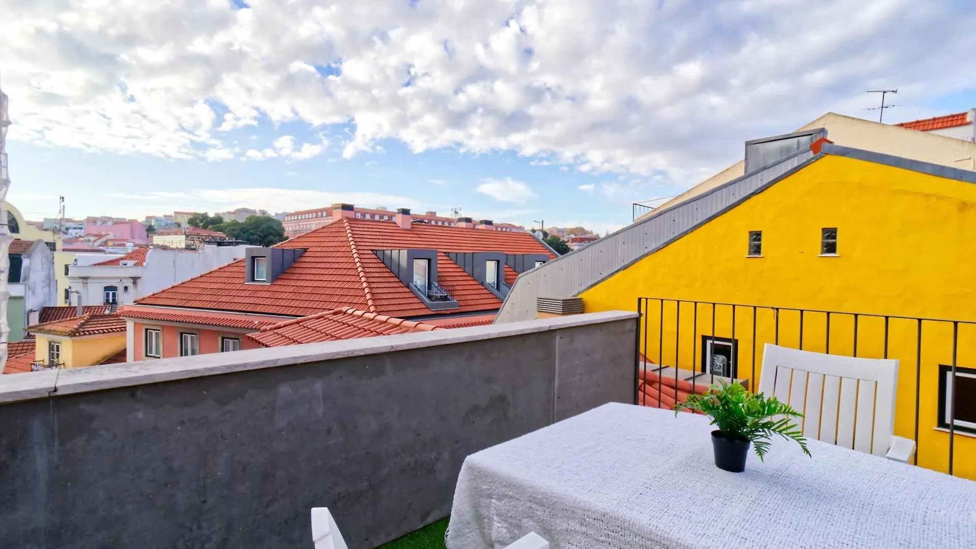 Loft In The Center Apartment Lisbon 0*,