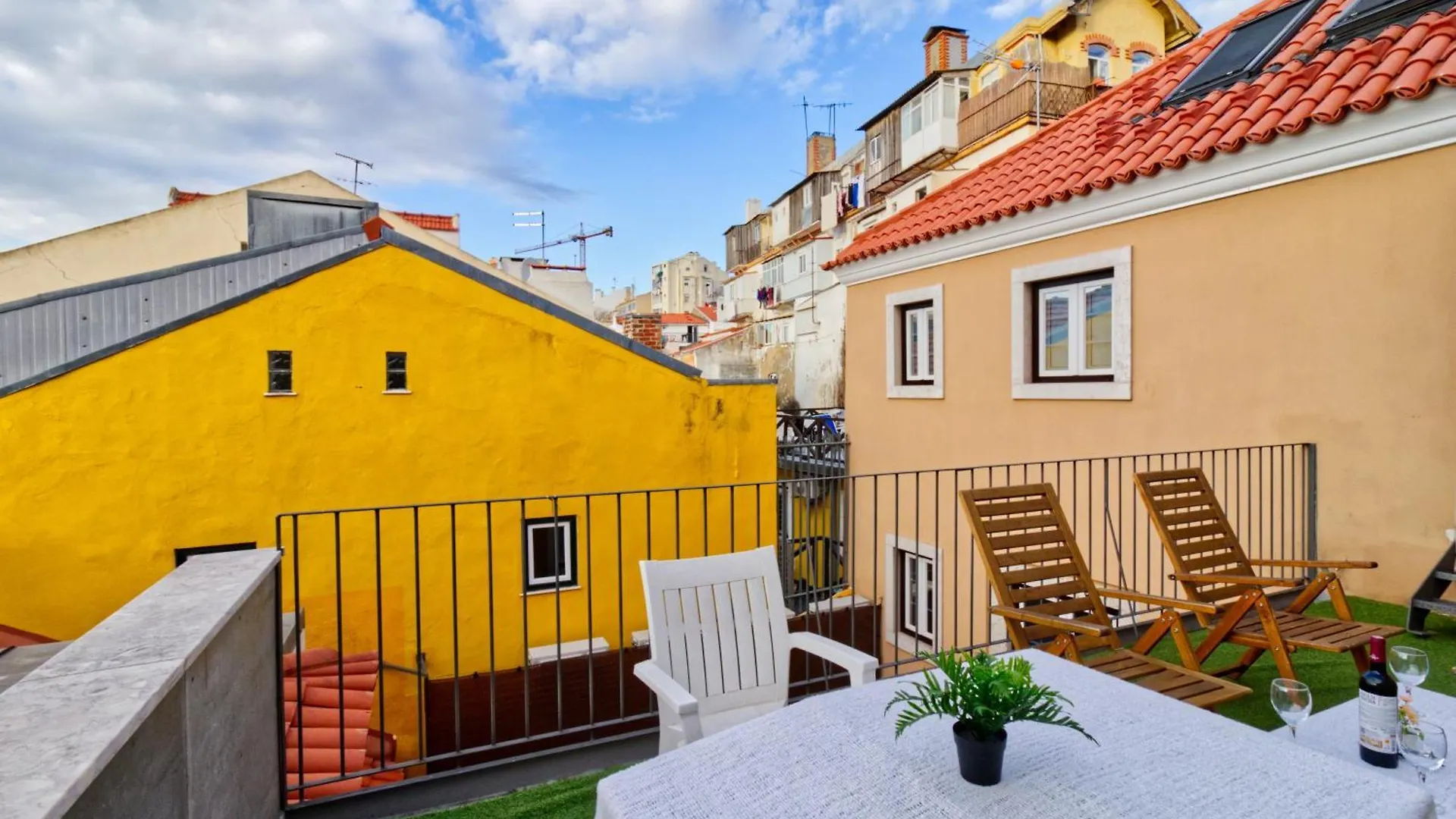 Loft In The Center Apartment Lisbon